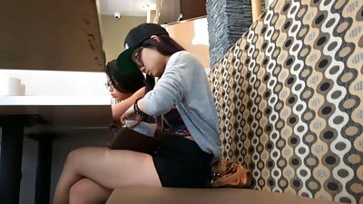 Ogromny dziób penetruje głęboko w ciasnej różowej darmowe filmy sex mamuski cipce