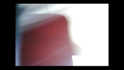 Ślicznotka z darmowe sex filmy mamuski rudymi włosami ujeżdża kutasa swojego chłopaka w ich sypialni