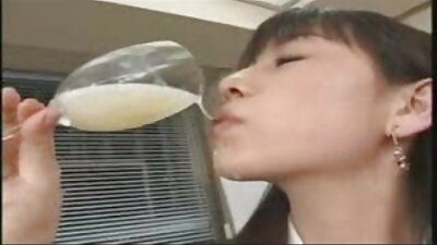 Para uprawia seks na kanapie w bardzo seksowny i sex filmy mamuśki perwersyjny sposób