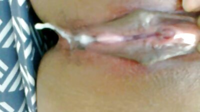 Seksowna mamuśka, która pragnie kutasa, rozciąga swoją cipkę do granic sex mamuski za darmo możliwości