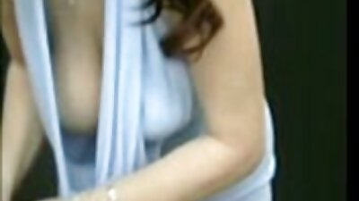 Szczupła nastolatka cieszy się darmowe filmy erotyczne mamuśki dużym kutasem po zmysłowym masażu