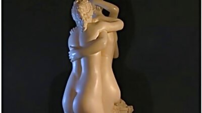 Dwie laski wykazują w tym filmie trochę pożądania, sex mamuski filmiki trzymając się nawzajem