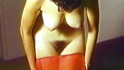 Mężczyzna darmowe filmiki erotyczne z mamuśkami dostaje pozwolenie na seks z napaloną przyrodnią siostrą